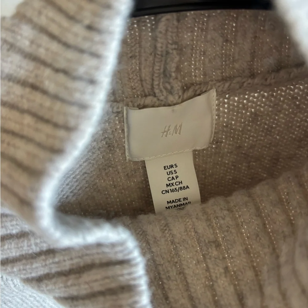 H&M Ribbed High Neck Sweater in Light Beige - Picture 2 of 2